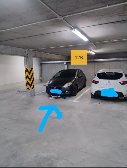 Miejsce parkingowe postojowe hala 12C,B,F  14E  ul. JASIELSKA