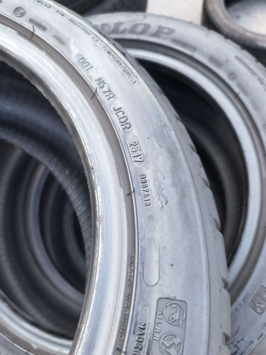 225/45R17 Dunlop