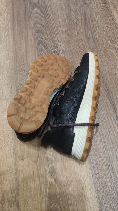 Женские кроссовки ecco