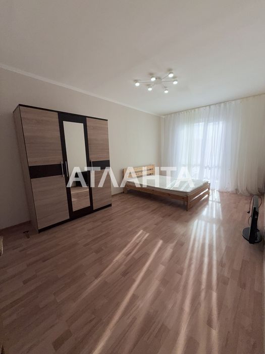 Трикімнатна квартира в новобудові з євроремонтом