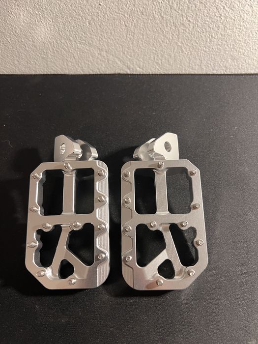 FootPegs/Peseiras CNC para Surron Light Bee/lbx