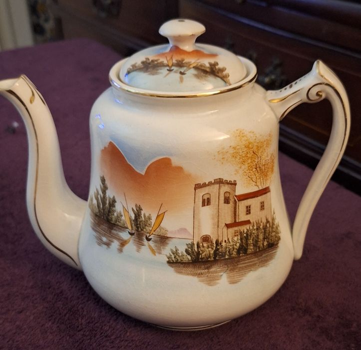 Serviço chá muito antigo inicio sec XX, 19 peças faiança Massarellos