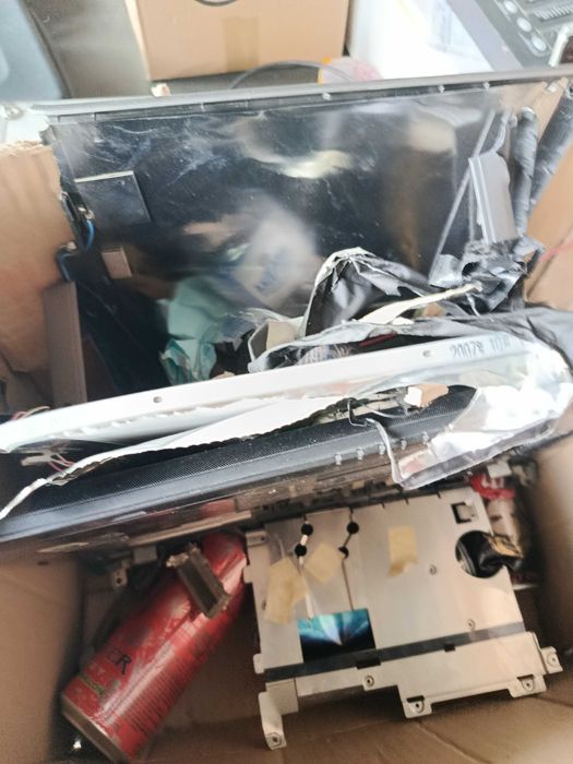 Laptop gejmingowy lekkie rysy