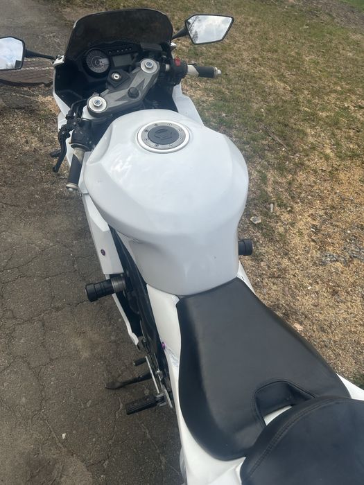 Продам Hyosung GT650R  2010 року