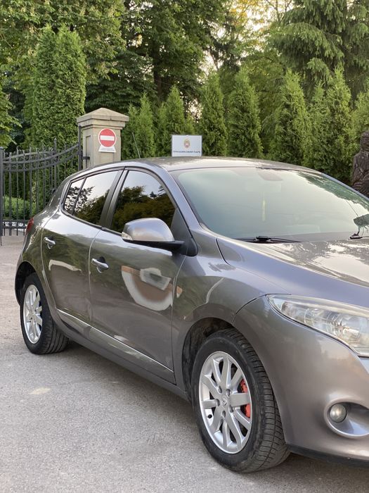 Рено меган 1,5 TDI k9k 2010 рік