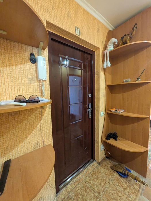 Продаж  двохкімнатної квартири по вул. Володимира Великого,55.