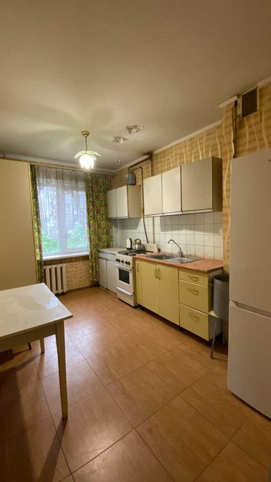 3 кімнатна квартира Бочарова/Північний ринок