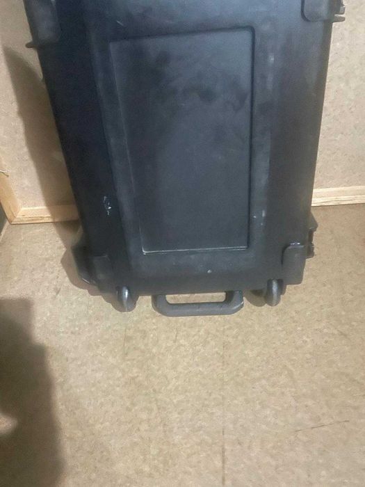 Case transporte de instrumentos (teclados) SKB    i series com rodas