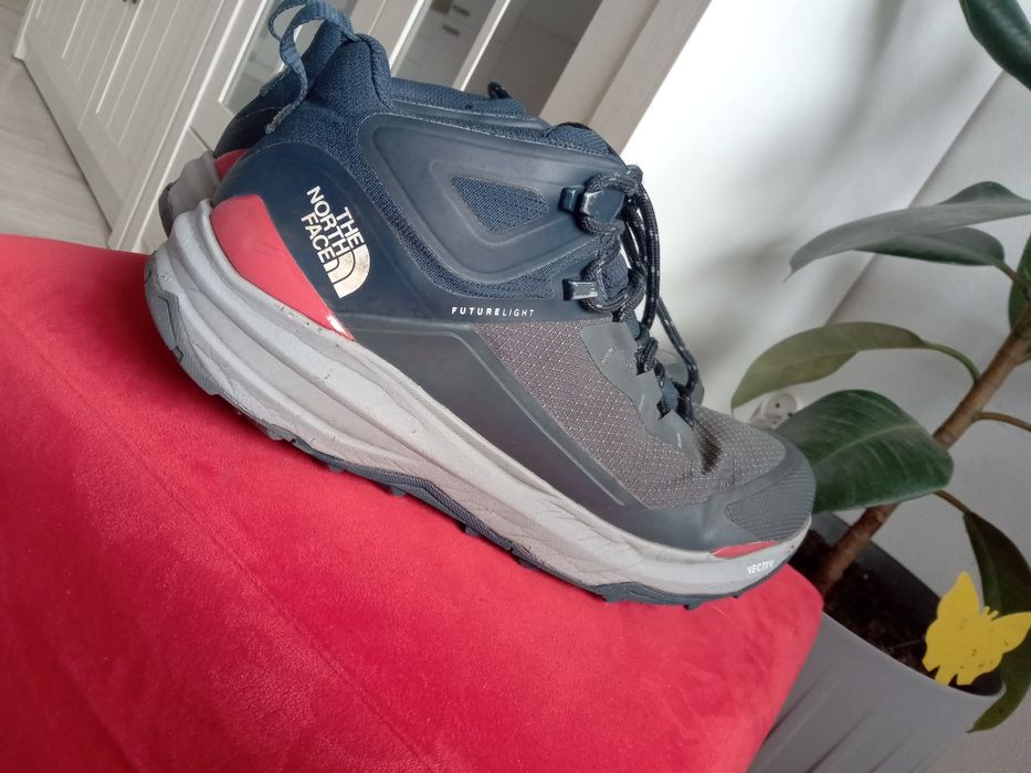 The North Face Vectiv Exploris 2 Mid buty turystyczne rozmiar 42,5