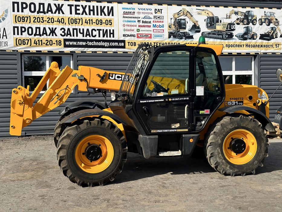 Телескопический погрузчик JCB