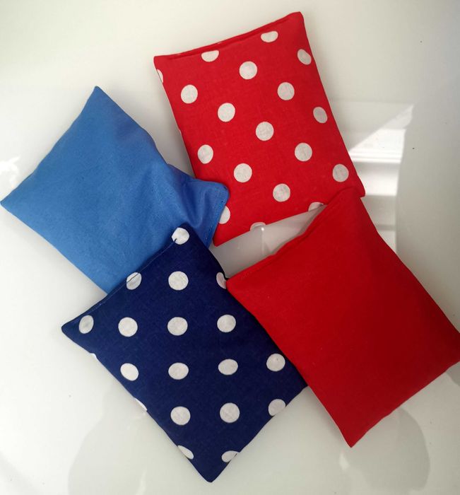 Woreczki sensoryczne-gimnastyczne 4 szt .Ryż i groch.