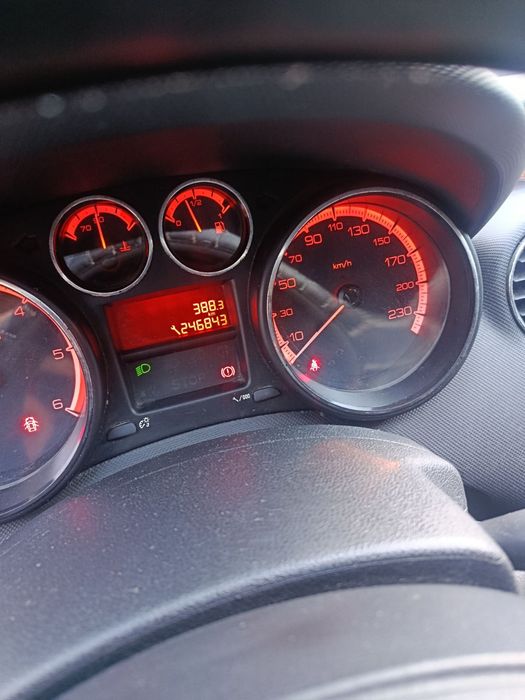 Продається автомобіль.