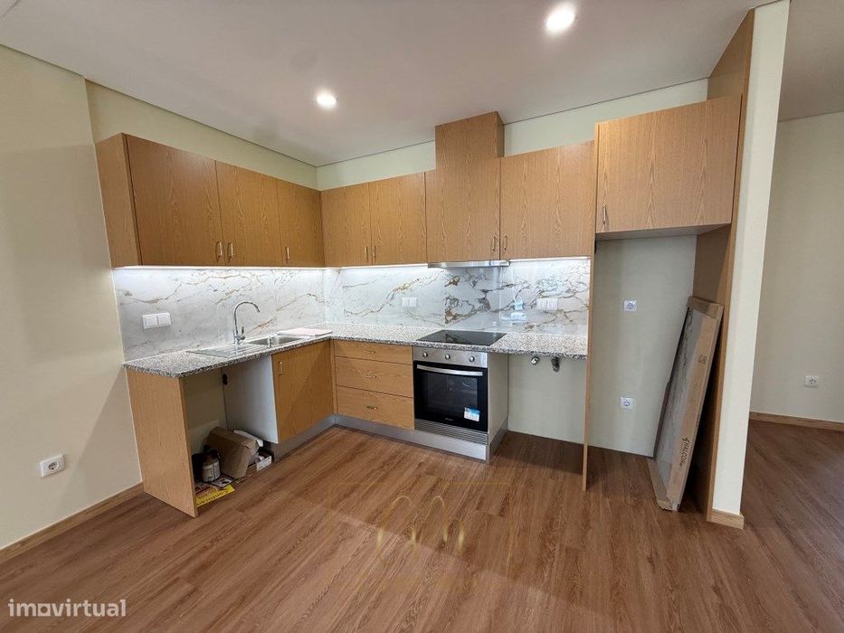 Excelente Oportunidade: Apartamento T2 Totalmente Remodelado