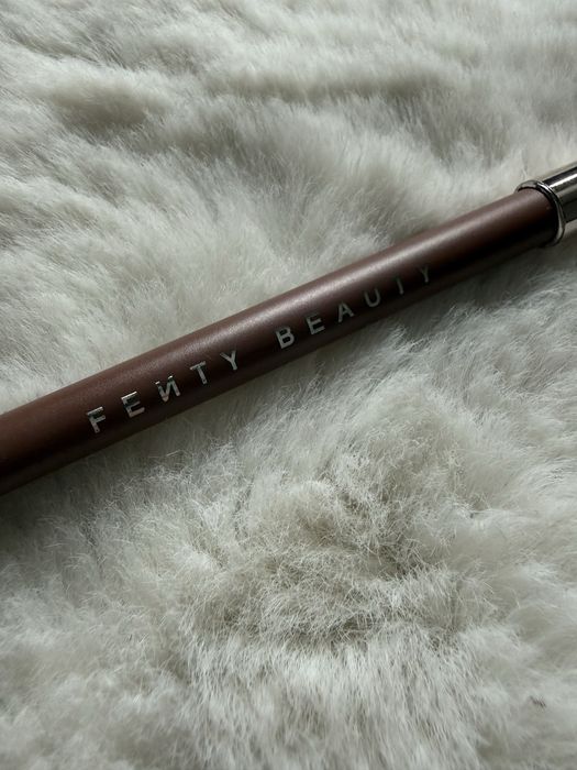 Fenty beauty trace'd out lip liner konturówka kredka do ust