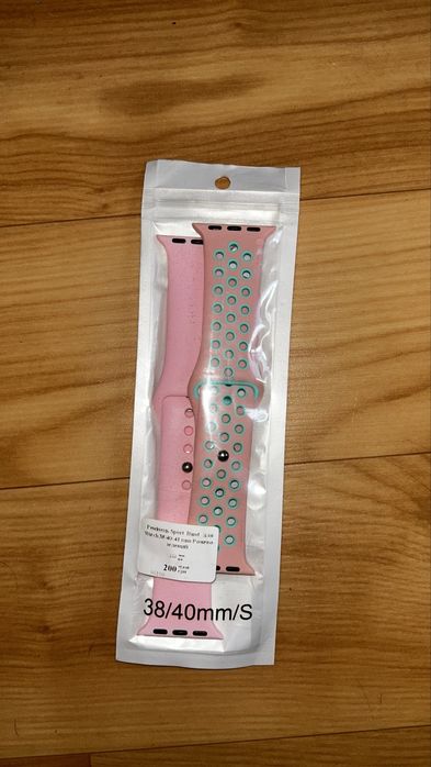 2 ремешка на Apple Watch
