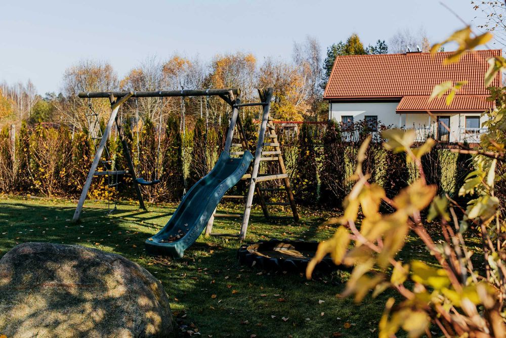 Domek 6 os. nad jeziorem Narie | blisko jeziora | duża działka | spokojna okolica