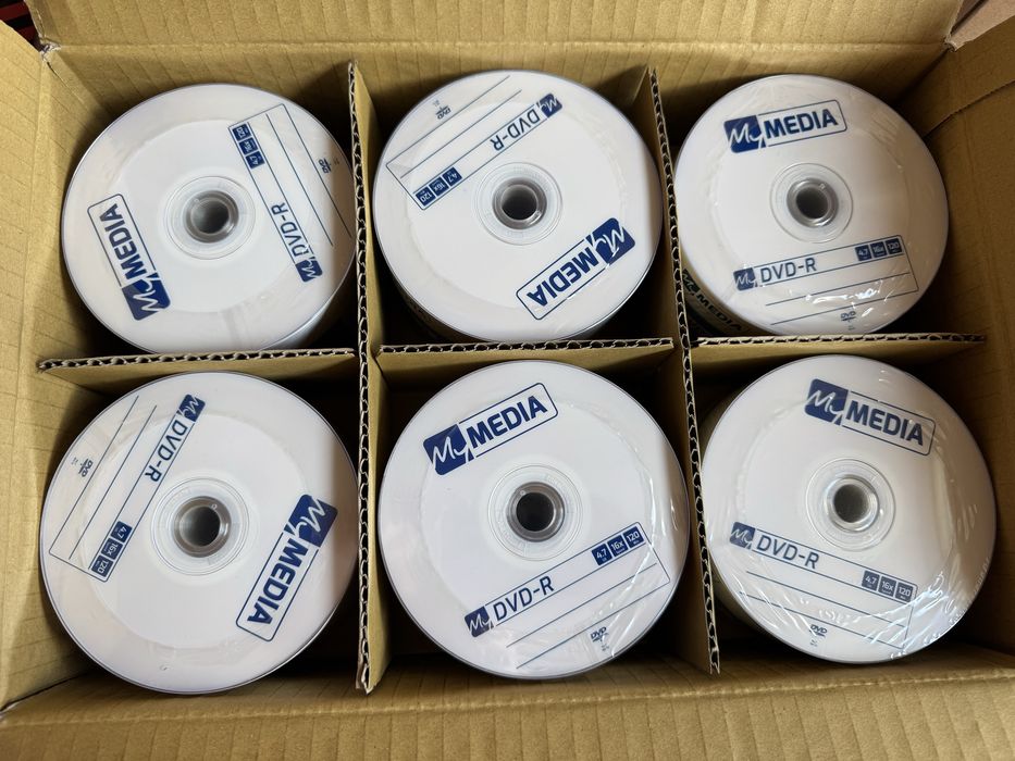 Продам dvd диски с конвертами.