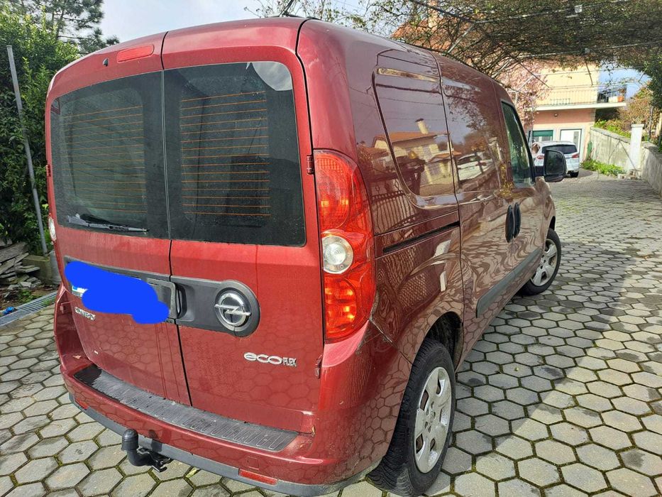 Opel Combo D L1H1 – 1.6 CDTI Automática (SEM DOCUMENTOS)