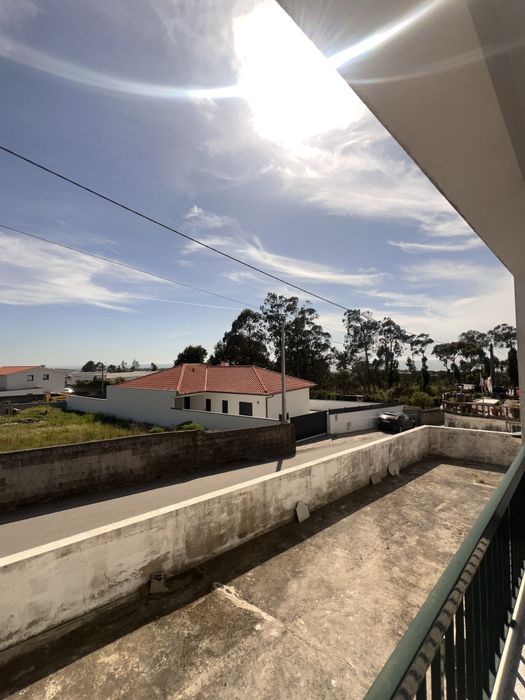 Alugo Casa T2 ( Ler Descrição)