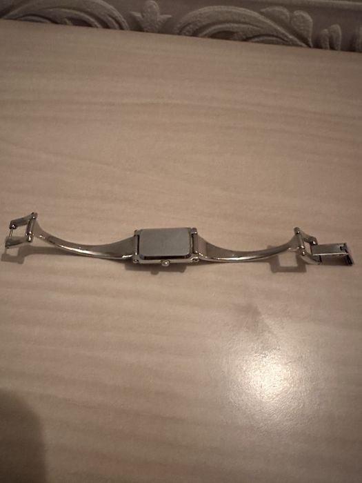 Женские наручные часы