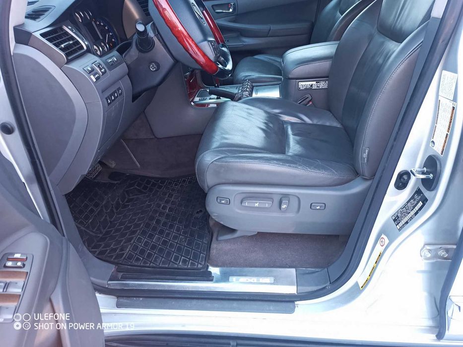 продам Лексус 570