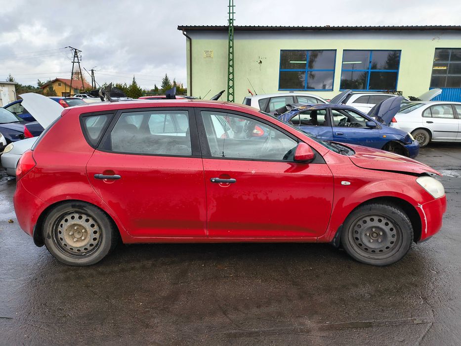 Kia Cee'd 2007r. 1.6 Pb - na części.