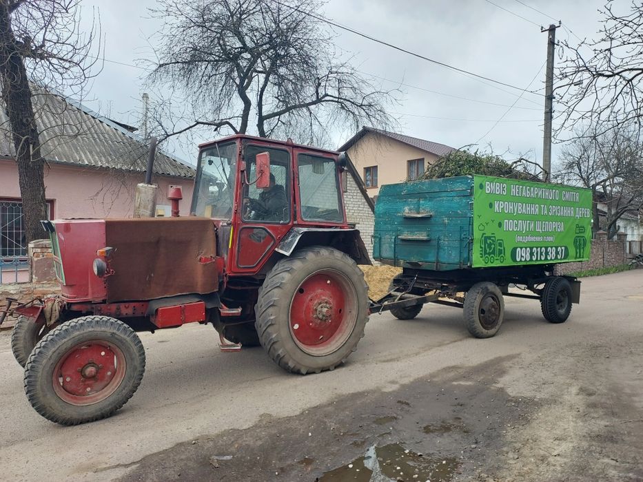 Косіння трави мульчер, газонокосилкою