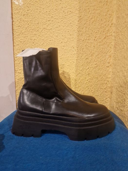 Nowe Reserved Botki Heavy z zamkiem na koturnie roz,40 i  38,39