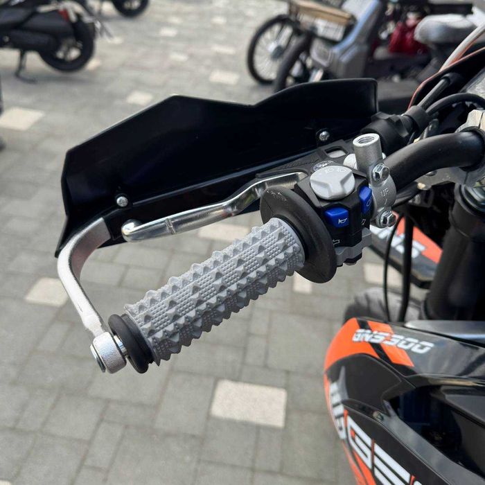 Мотоцикл GEON GNS 300 motard, 28 к.с. рідинне ох, гарантнія, доставка