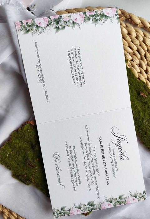 Zaproszenia na komunię z gołąbkiem