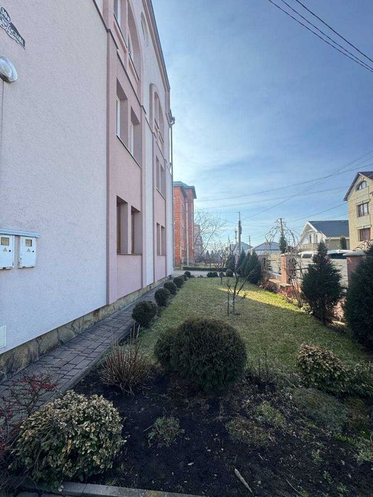 Простора трійка за доступною ціною в будинку клубного типу!!!