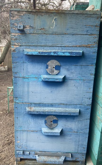 Продаю улья для пчел б/у