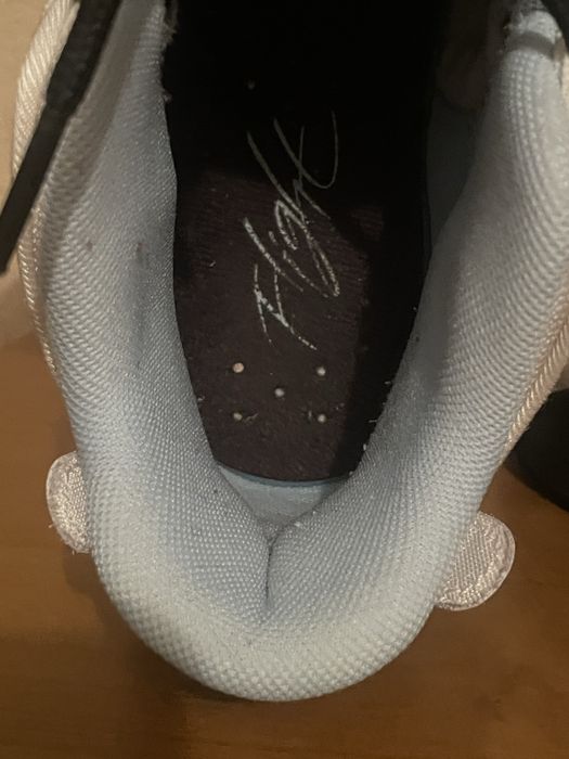 Кросівки jordan MaxAura 4  37,5