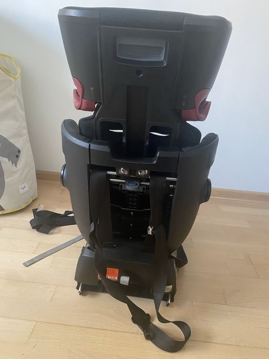 Fotelik samochodowy Britax Romer advansafix IV R 9-36kg