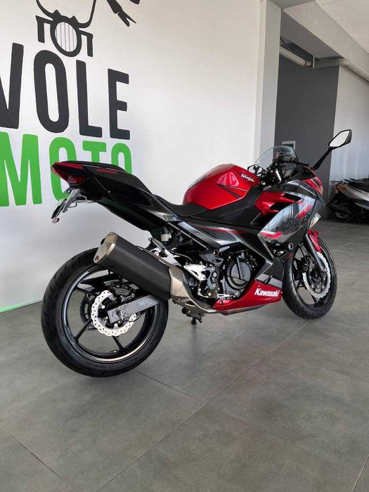 Мотоцикл Kawasaki Ninja 400