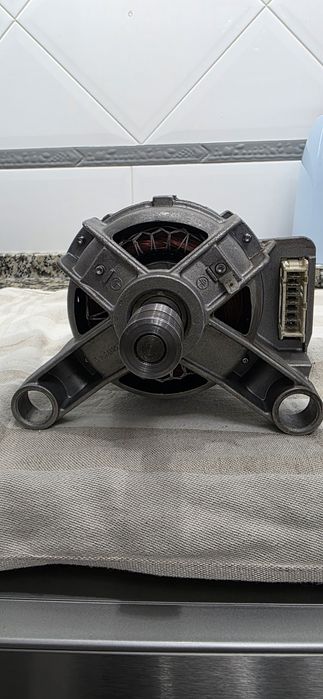 Motor para máquina de lavar roupa ariston/hotpoint