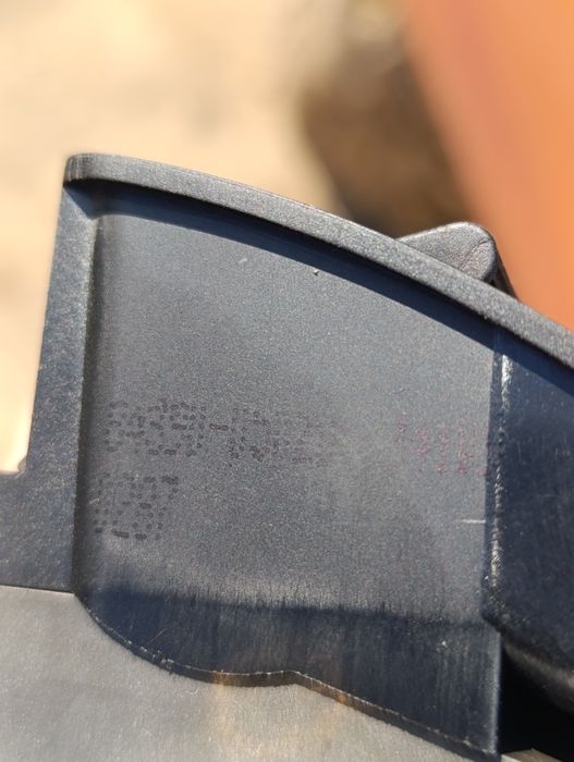 Кнопка стояночного тормоза Toyota Avensis T27 2009-2018 84390-05020