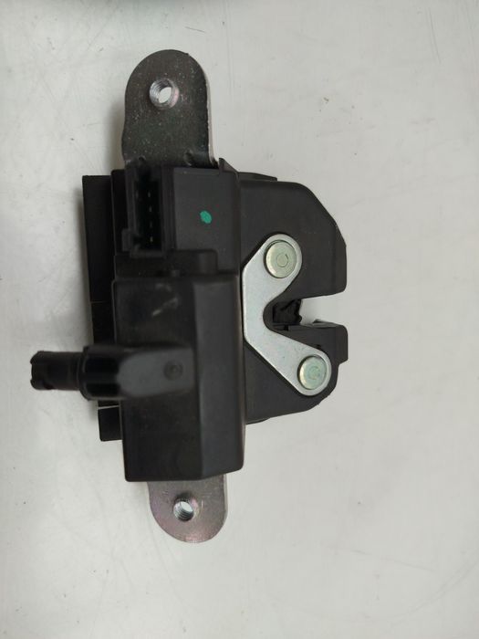 Fechadura / fecho da mala OPEL Astra K