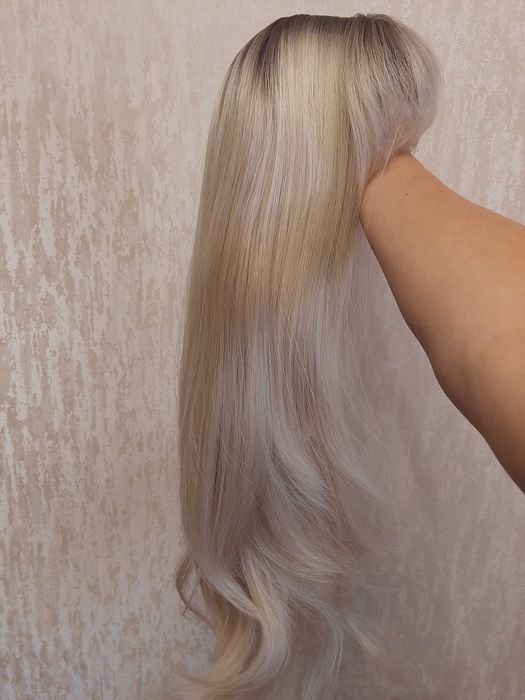 Продам парик блонд 60 см очень красивый