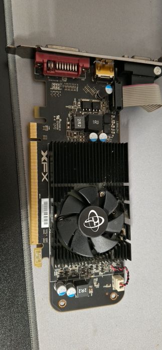 Karta graficzna Radeon R7 240 1GB