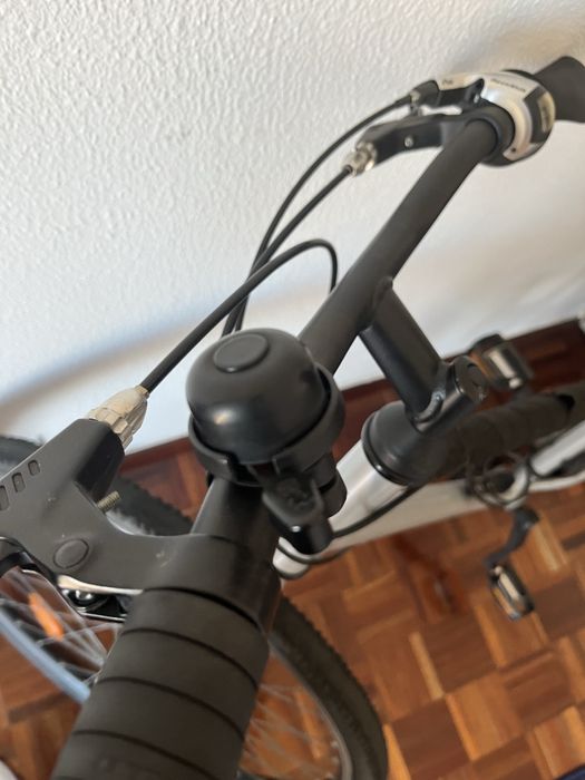 Bicicleta trekking riverside upgrade