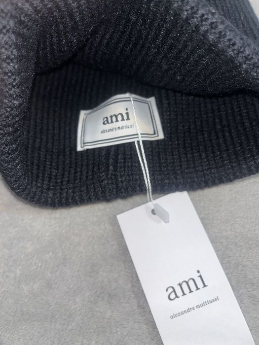 Czapka Ami Paris czarna