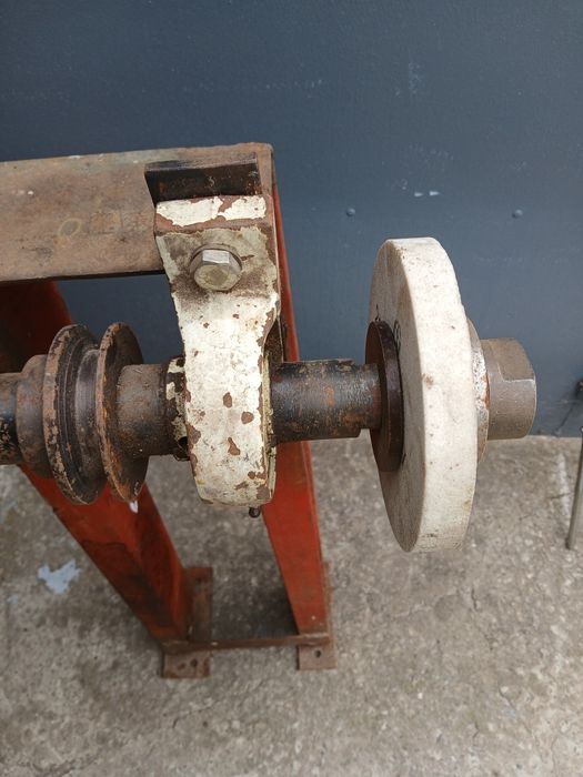 Точило,та конус до поліровочних  кругів