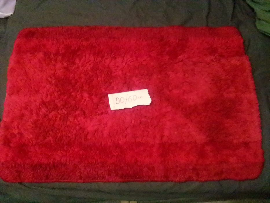 Коврики для ванной и туалета