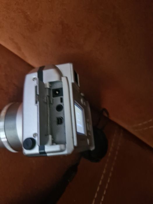 Olympus C-700 Ultra Zoom