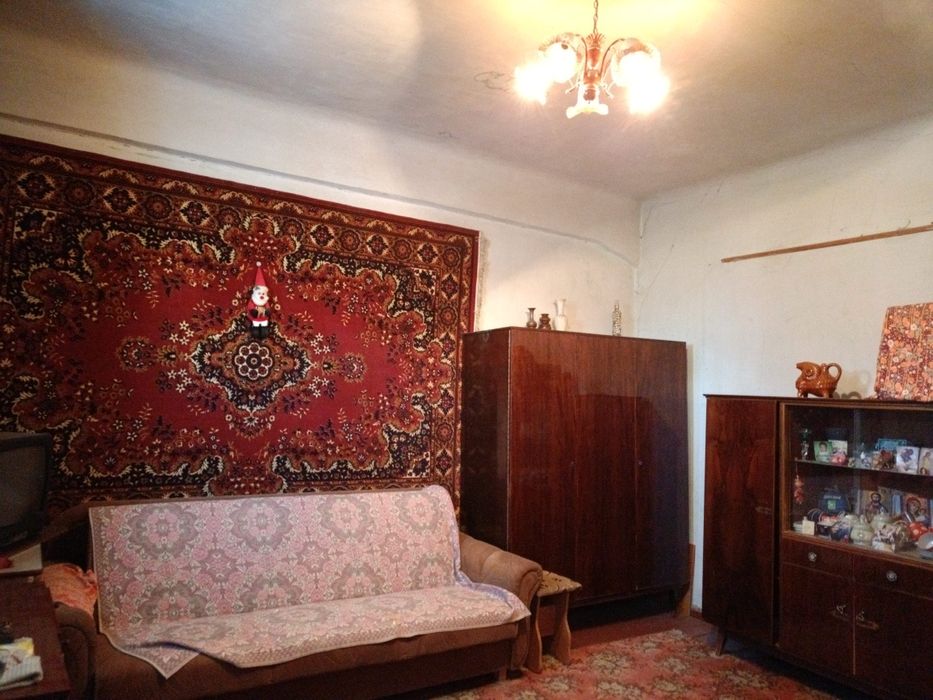 Продам  1х квартиру   метро Холодная  Гора