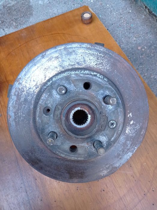 Поворотный кулак цапфа ступица, тормозной диск Шевроле авео, лачетти.