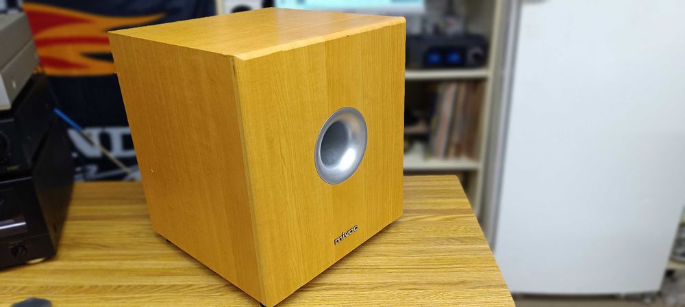 Сабвуфер Mivoc SW 1100 A ( драйвер 250 мм)