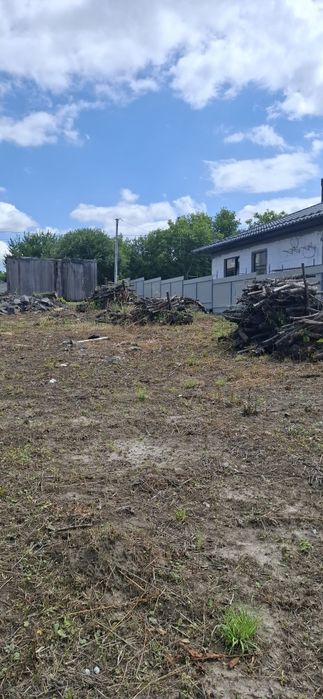 Продам ділянку  в Лезнево