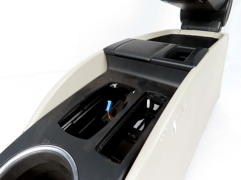 Consola Central Com Apoio De Braço Bmw I3 Ref: 51169283167/51169283172